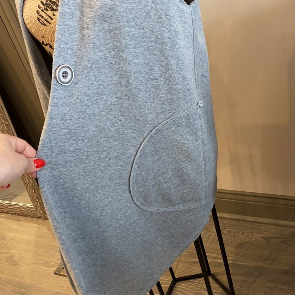 Warm and stylish vest with side pockets - Picture 7 of 7